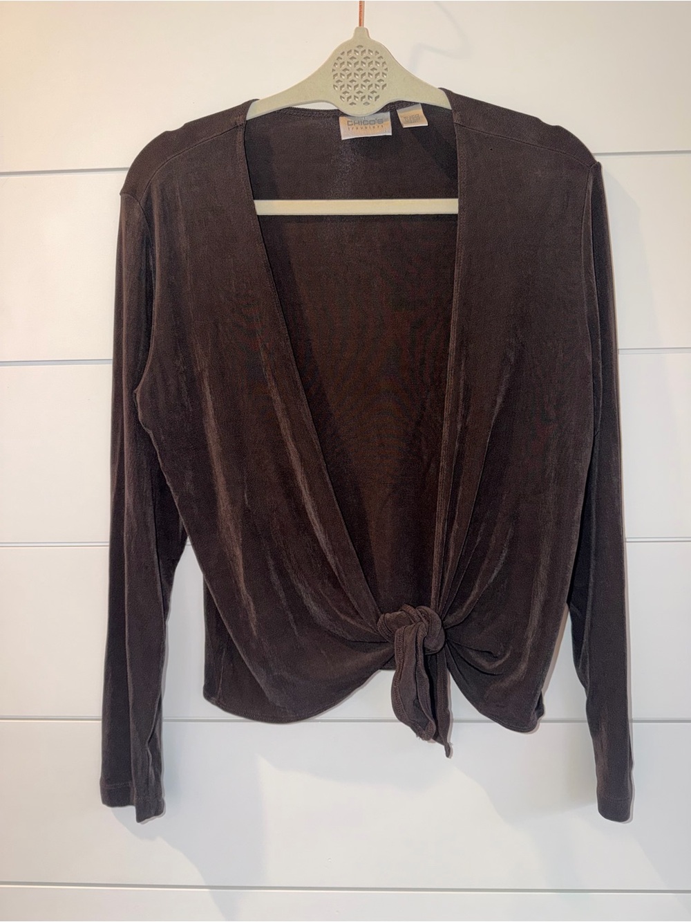 Chicos Travelers Vintage Tie Front Cardigan Top Size 1 M Slinky Knit Minimalist
